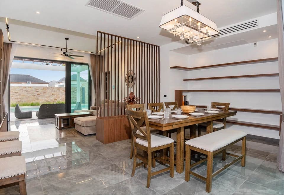 Modern 3+1 Bed Pool Villa — Near Laguna 20