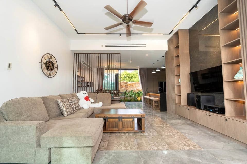 Modern 3+1 Bed Pool Villa — Near Laguna 6