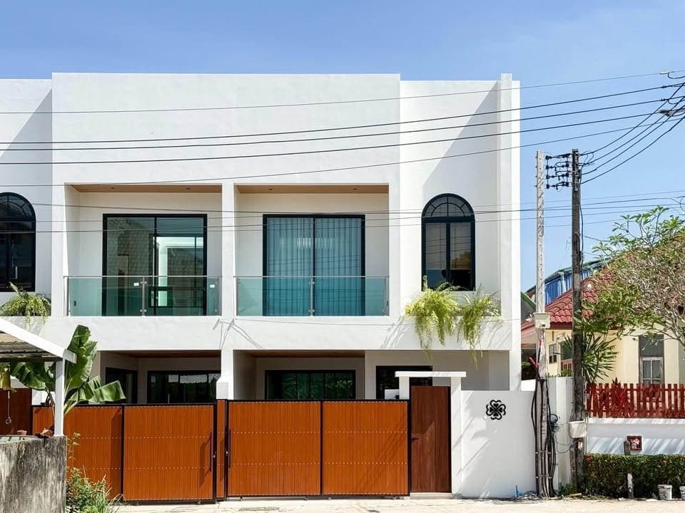 Investment Pool Villa — Pasak Soi 2, Near Laguna 9