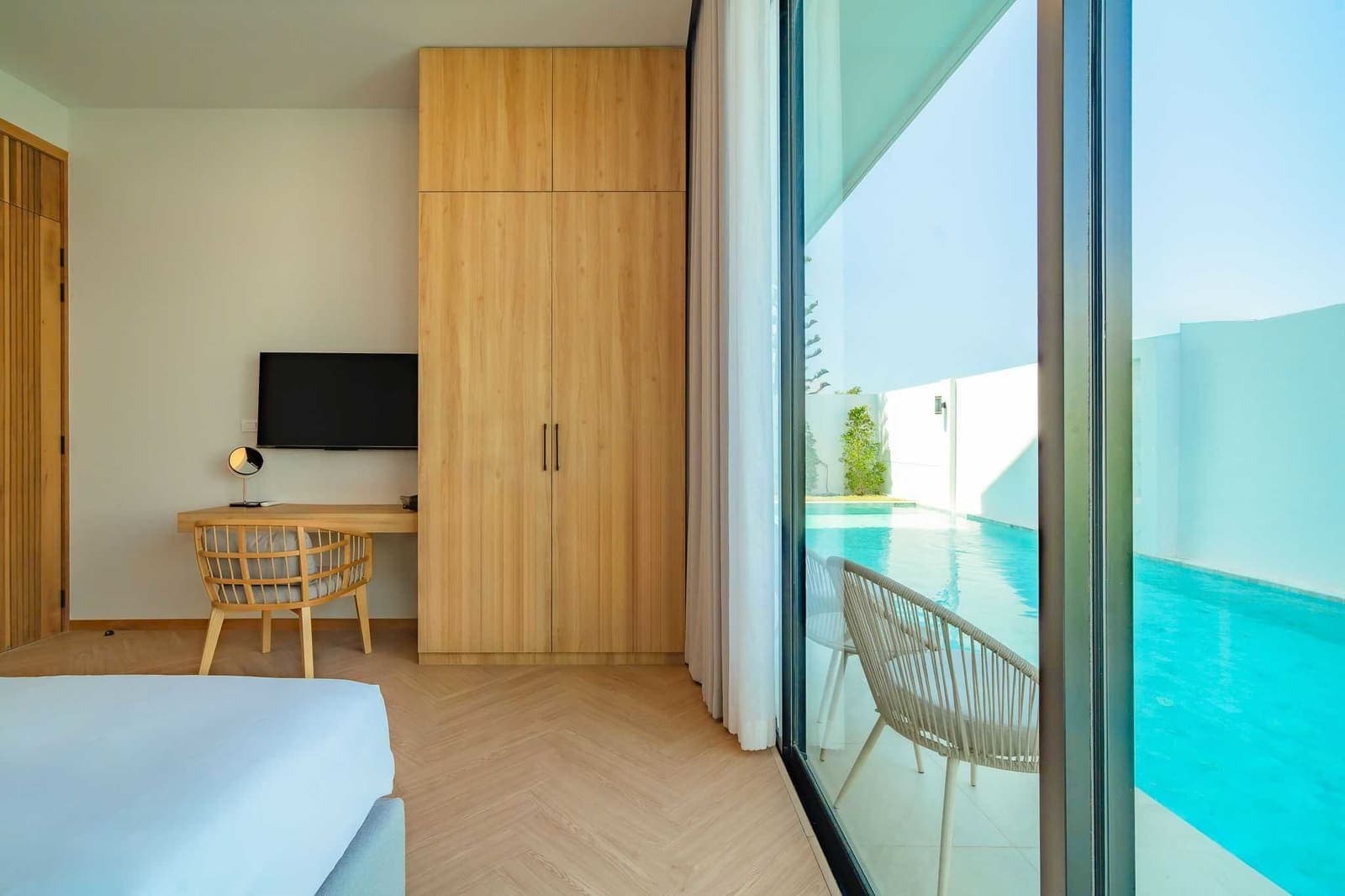 Cash-Flowing Pool Villa — Bang Tao, 9.4% ROI 24