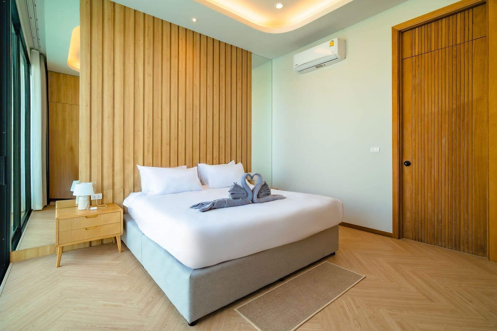 Cash-Flowing Pool Villa — Bang Tao, 9.4% ROI 25
