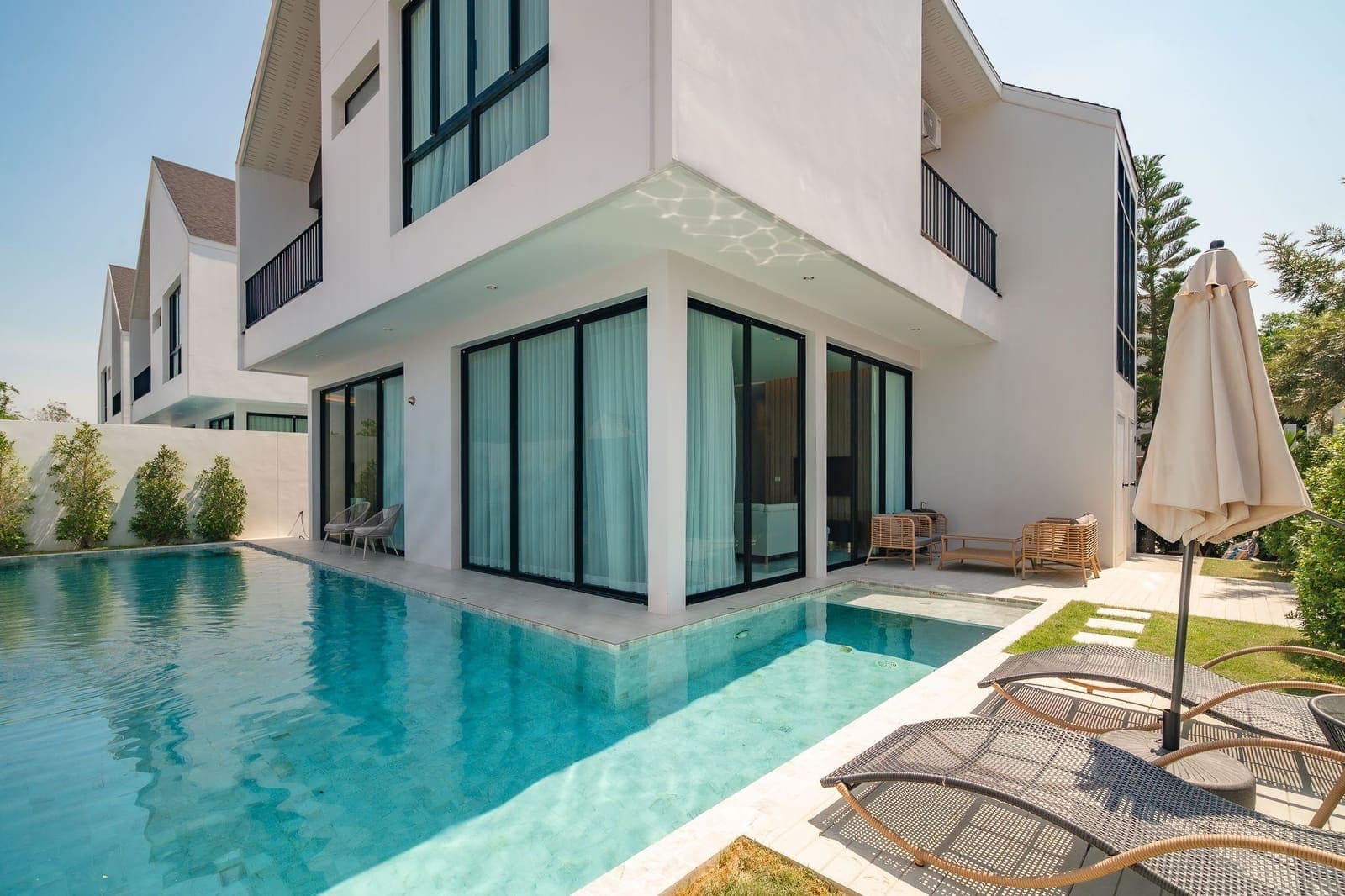 Cash-Flowing Pool Villa — Bang Tao, 9.4% ROI 28