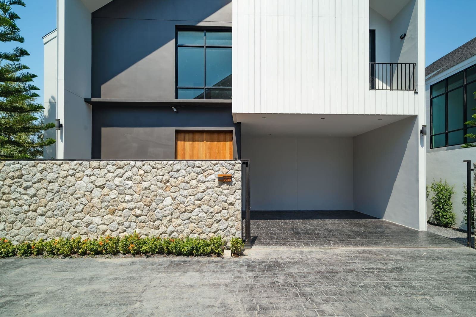 Cash-Flowing Pool Villa — Bang Tao, 9.4% ROI 32