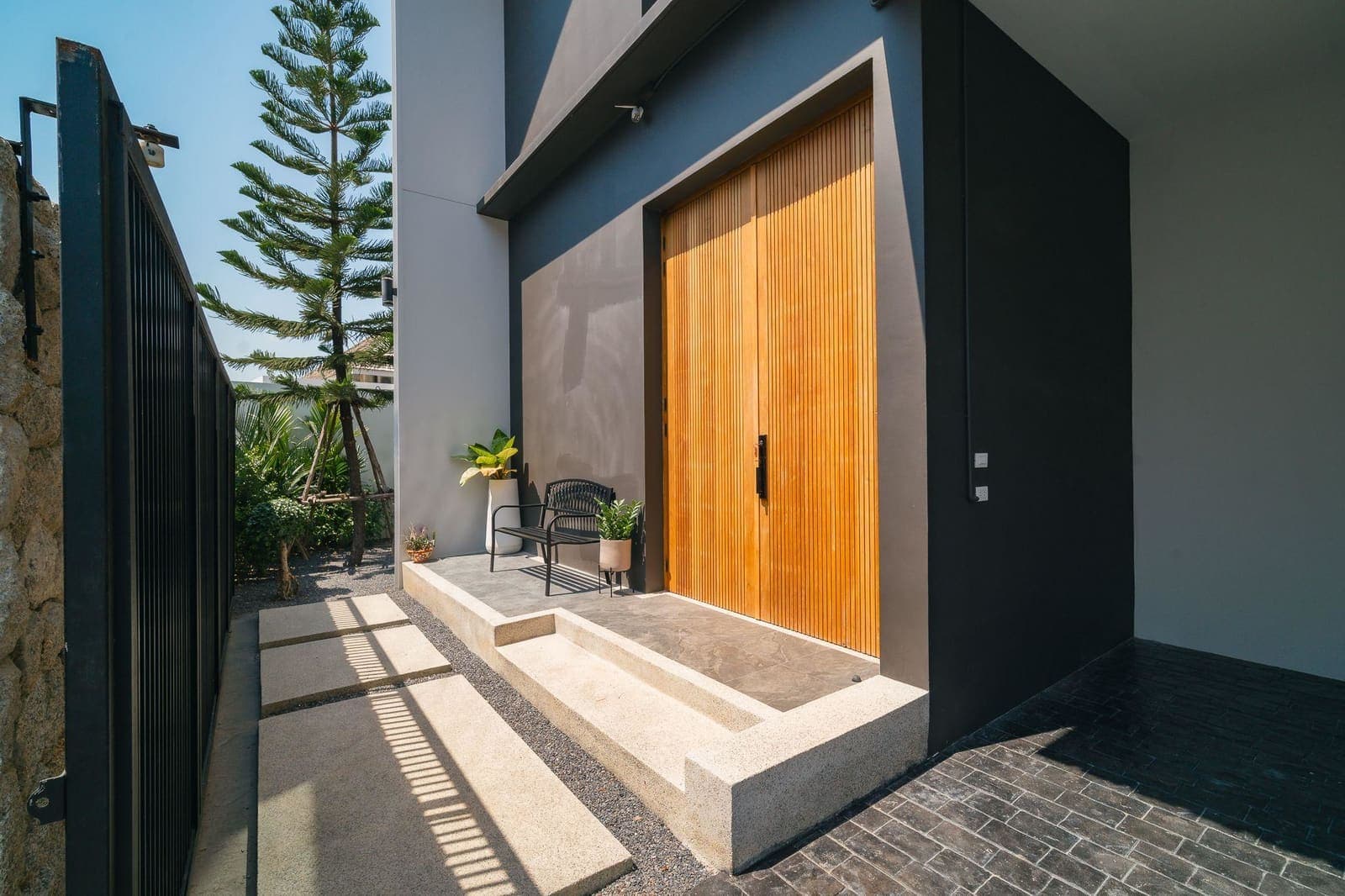 Cash-Flowing Pool Villa — Bang Tao, 9.4% ROI 34