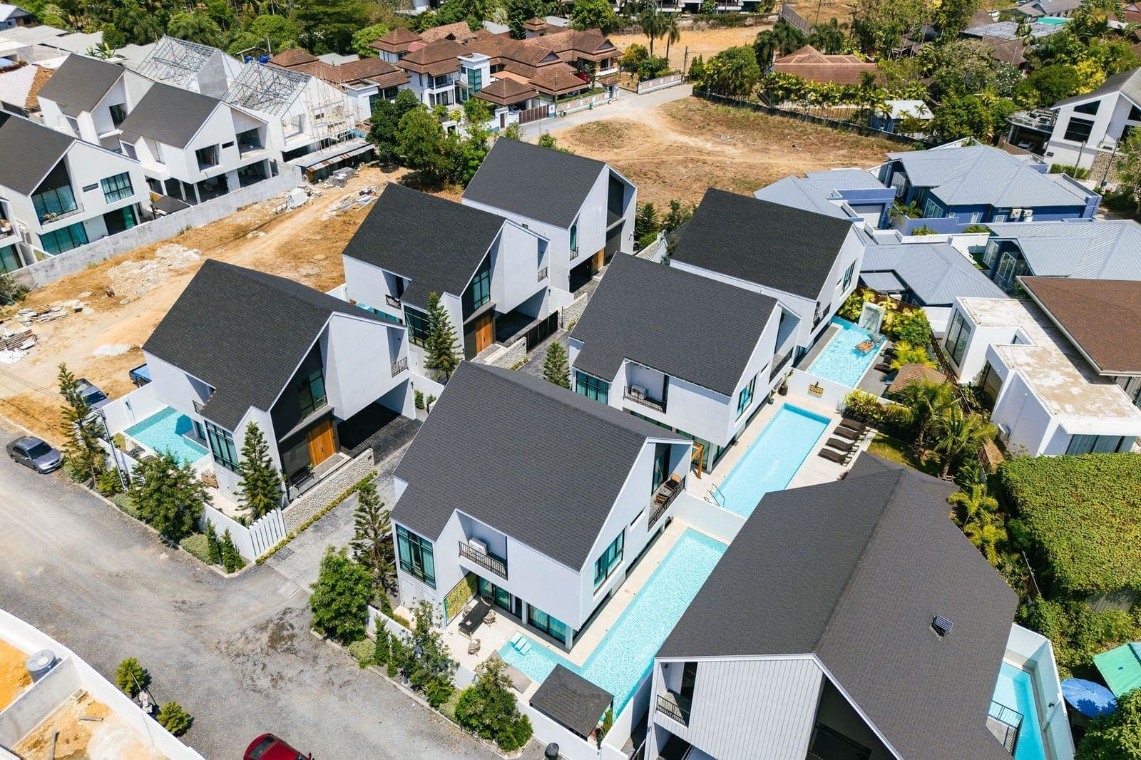 Cash-Flowing Pool Villa — Bang Tao, 9.4% ROI 37