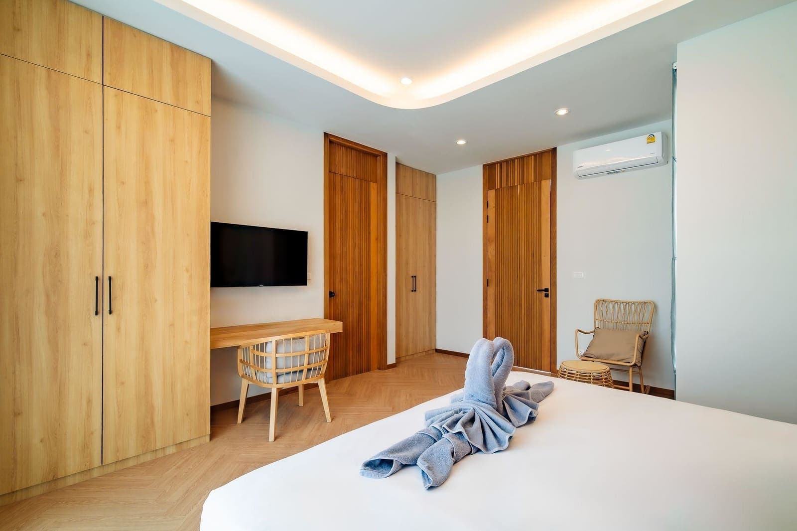 Cash-Flowing Pool Villa — Bang Tao, 9.4% ROI 5