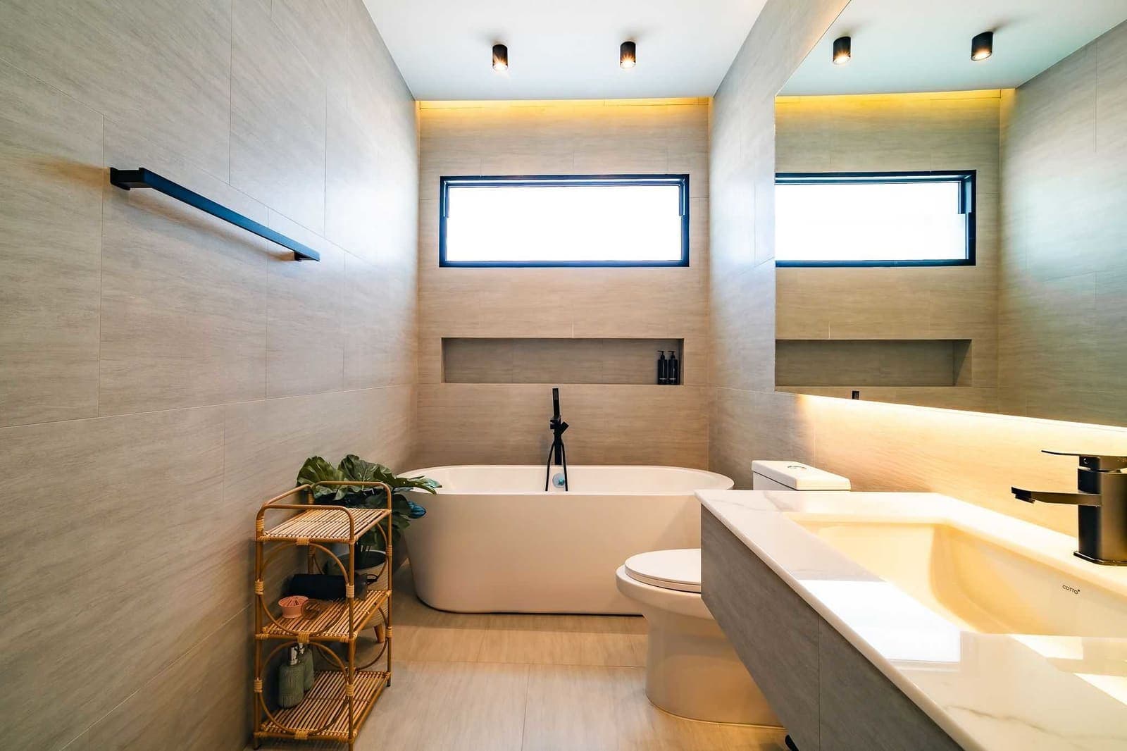 Cash-Flowing Pool Villa — Bang Tao, 9.4% ROI 7