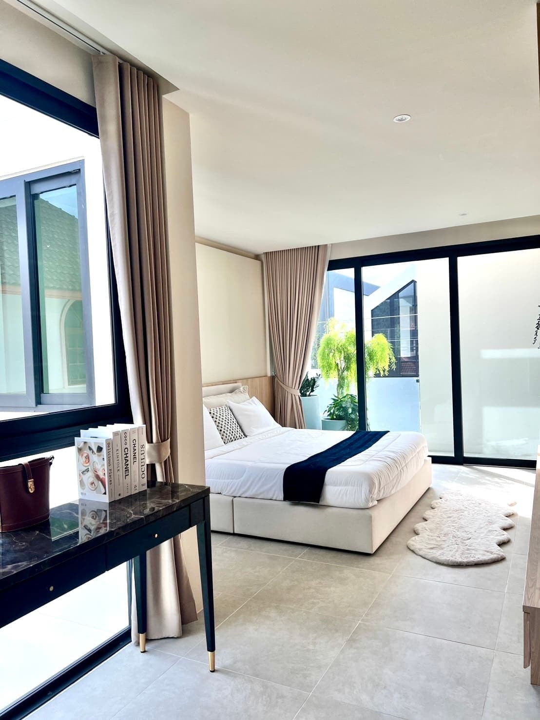 Aer House — Modern Mountain-View Pool Villa, Chalong 5