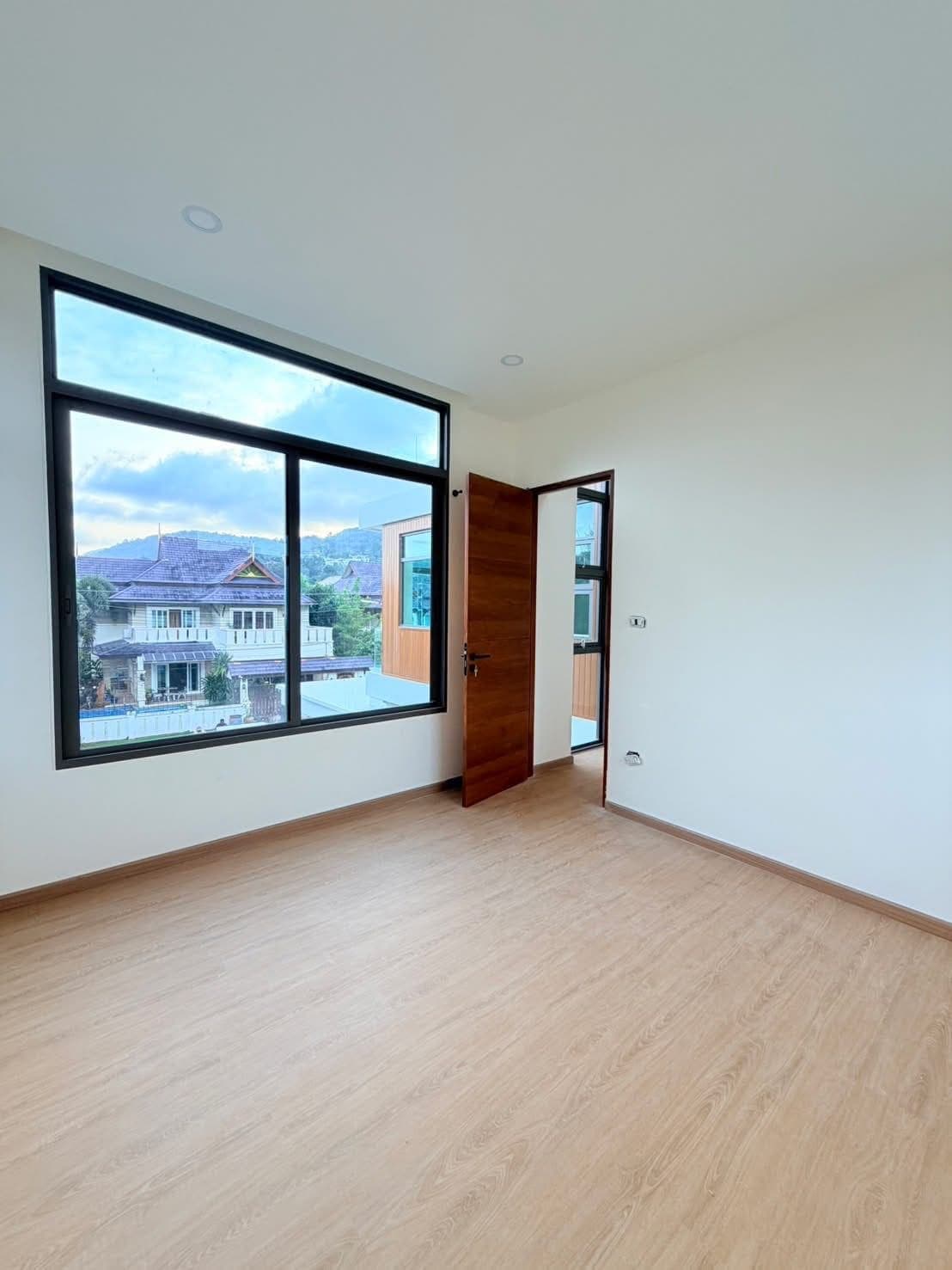 Brand-New 3-Storey Sky-Deck Pool Villa — Chalong 30