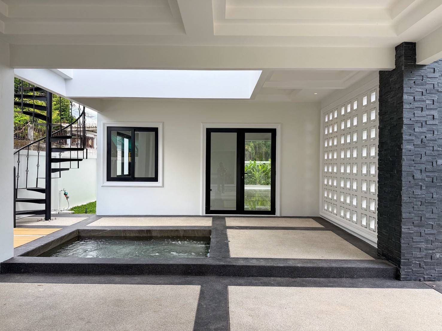 New Luxury Pool Villa, Songkhun Village — Chalong 5