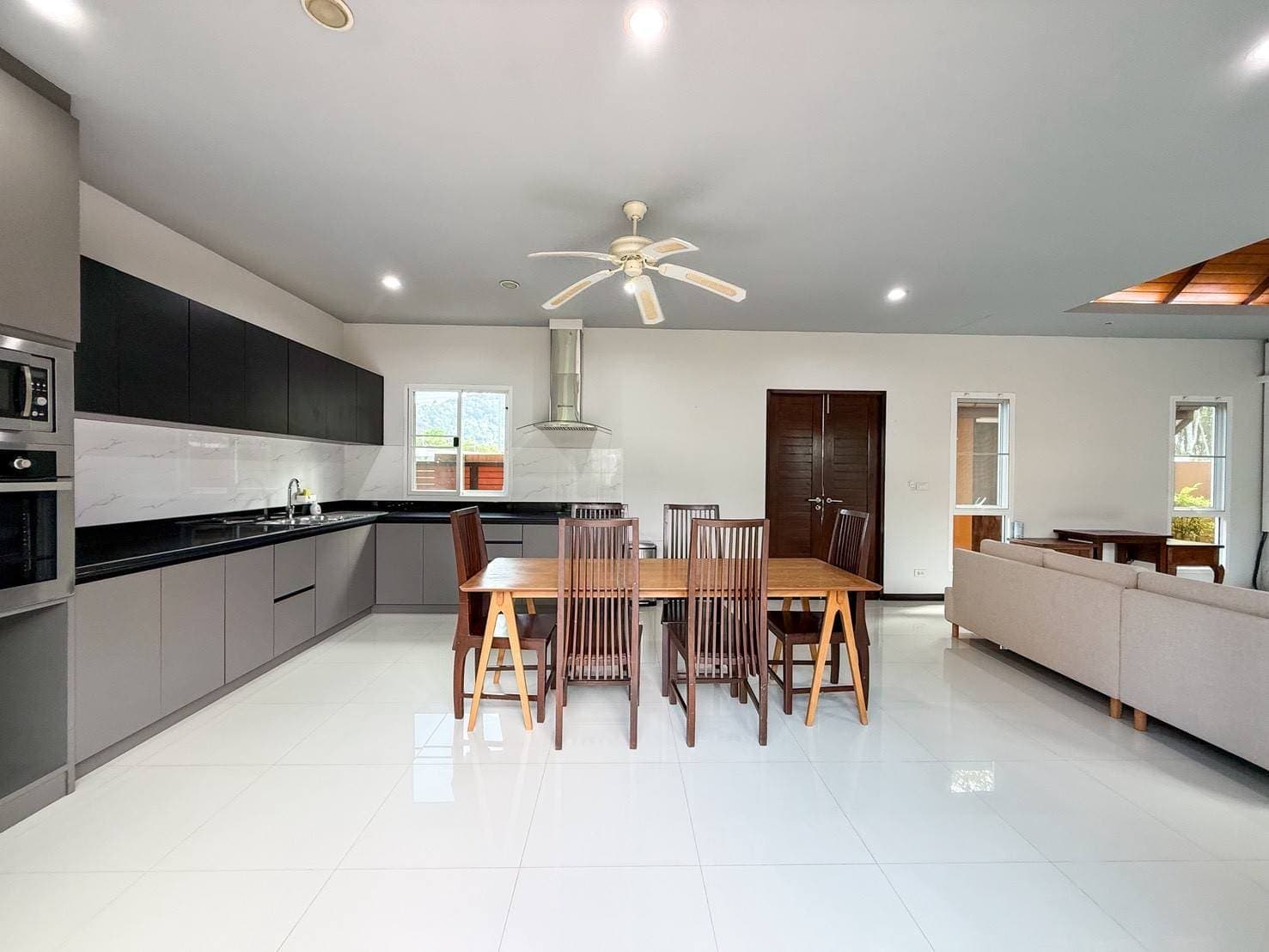 Resort-Style Tropical Pool Villa — Koh Kaew 24