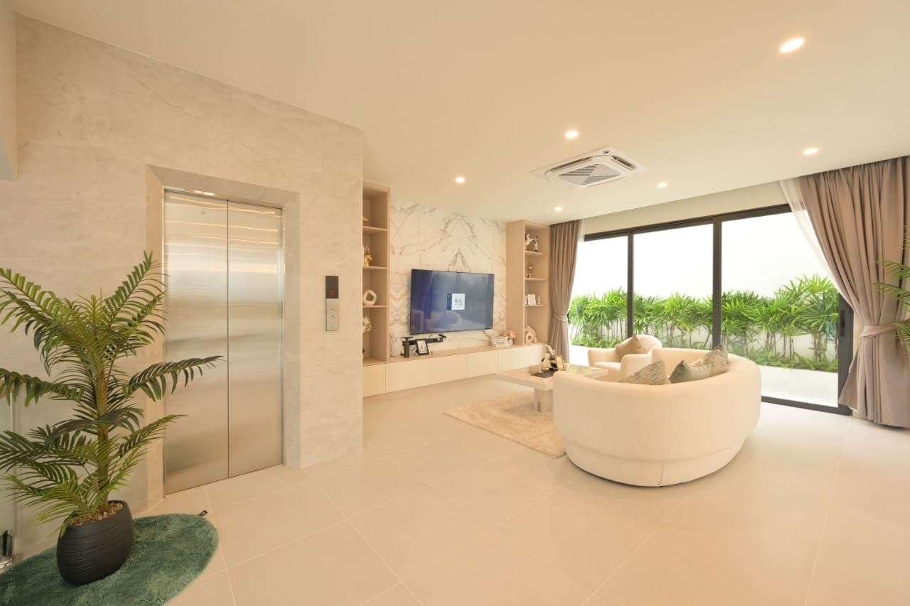 Super Luxury Pool Villa — Near Phuket Town 2