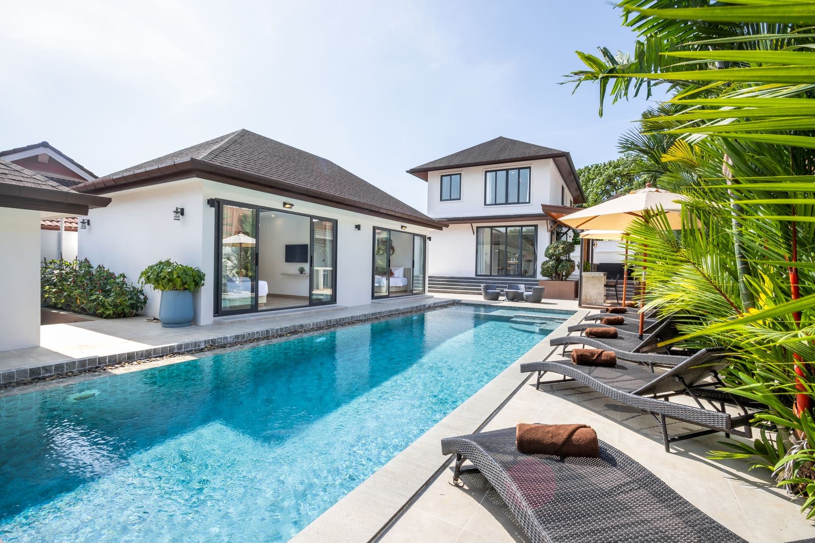 Villa Sasinee — Modern Tropical Pool Villa in Rawai 8