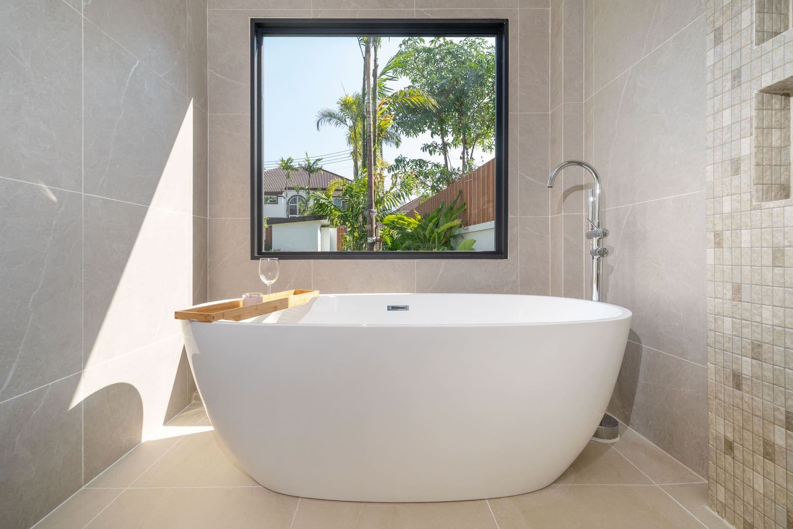 Luxury 4-Bedroom Pool Villa — Thalang 30