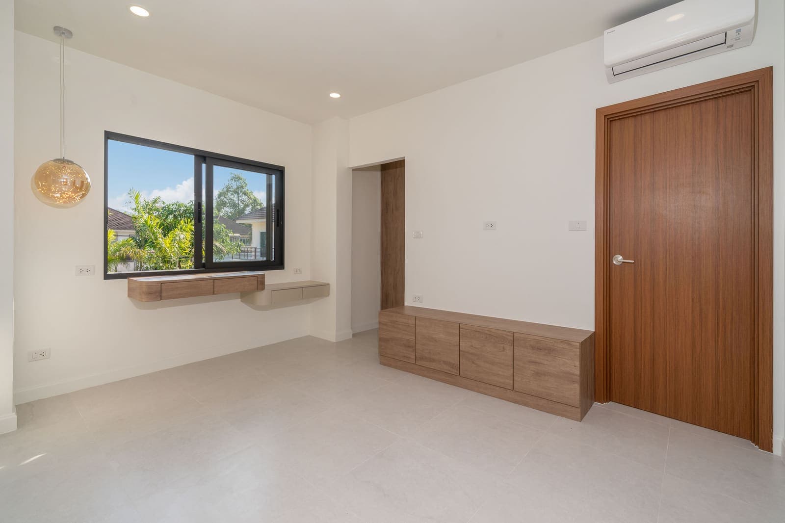 Luxury 4-Bedroom Pool Villa — Thalang 50