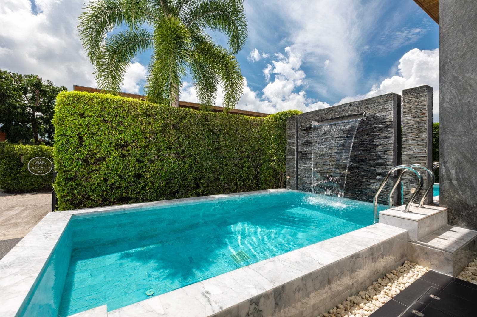Modern 2-Bedroom Pool Villa with Tenant