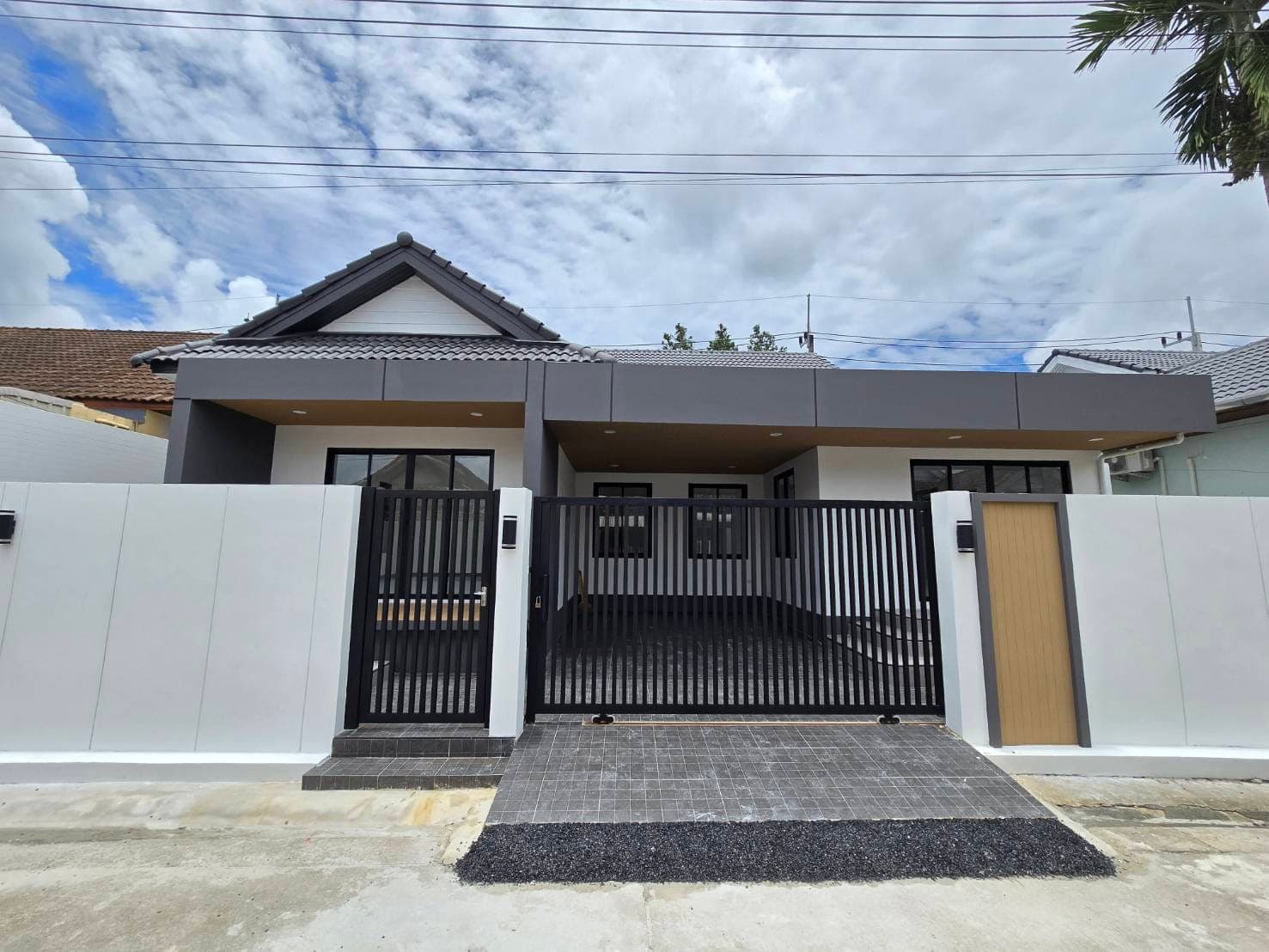 Fully Renovated 3-Bedroom House for Sale — Panason Park View, Kathu