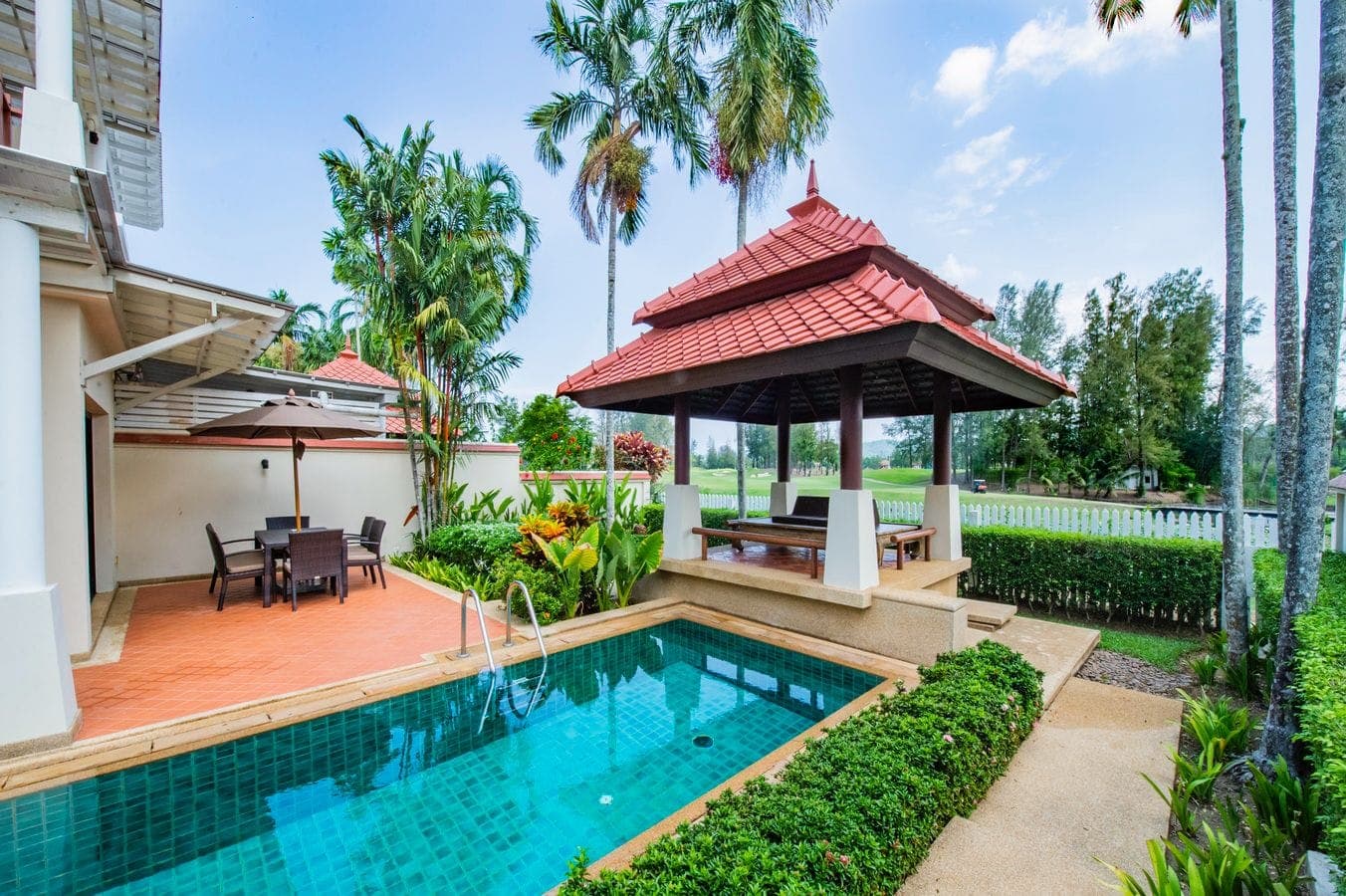 Luxury Lakeside 4-Bedroom Pool Villa in Laguna Area
