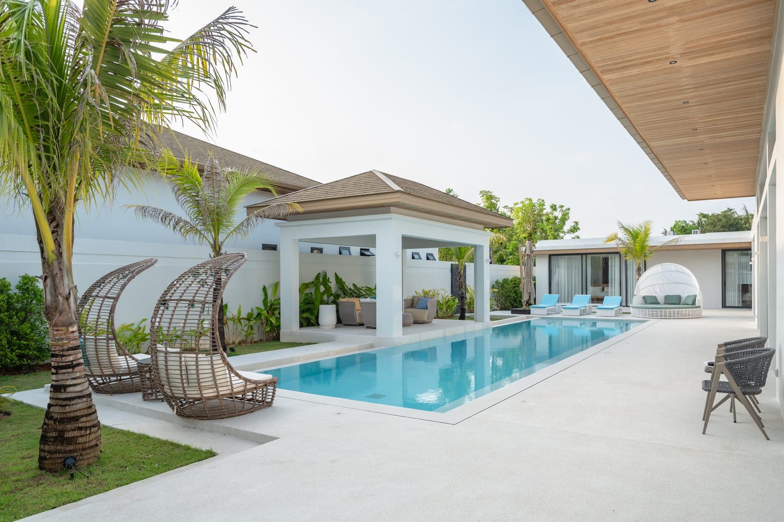 Luxury 5-Bedroom Pool Villa — Mouana Maikhao