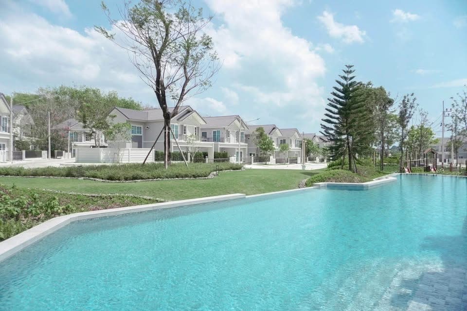 4-Bedroom House with Shared Pool & Gym at Anasiri, Thalang